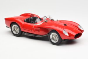 Ferrari 250 Testa Rossa Pontoon Fender Rdeč CMC 1:18 M-071 Kovina – slika 4 od 6