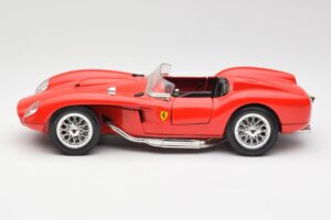 Ferrari 250 Testa Rossa Rdeč Bburago 1:18 3007 Kovina – slika 4 od 8