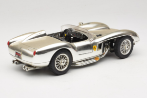 Ferrari 250 Testa Rossa Chrome Srebrna Bburago 1:18 3007-C1 Kovina – slika 3 od 8