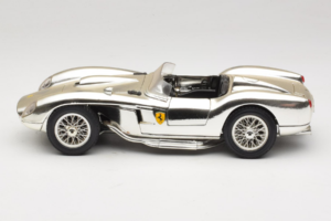 Ferrari 250 Testa Rossa Chrome Srebrna Bburago 1:18 3007-C1 Kovina – slika 4 od 8