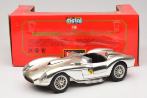 Ferrari 250 Testa Rossa Chrome Srebrna Bburago 1:18 3007-C1 Kovina – slika 8 od 8
