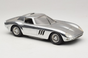 Ferrari 275 GTB Chrome Srebrna Guiloy 1:18 B004 Kovina – slika 6 od 8