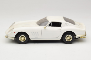 Ferrari 275 GTB/4 Bel ERTL 1:18 7493 Kovina – slika 4 od 8