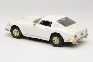 Ferrari 275 GTB/4 Bel ERTL 1:18 7493 Kovina – slika 7 od 8