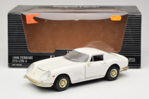 Ferrari 275 GTB/4 Bel ERTL 1:18 7493 Kovina – slika 8 od 8