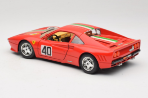 Ferrari 288 GTO #40 Rdeč Italijanska Zastava 1984 Bburago 1:18 3027-P1 Kovina – slika 7 od 8