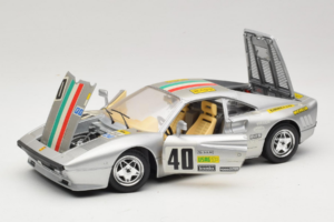Ferrari 288 GTO #40 Srebrn 1984 Bburago 1:18 3027-S1 Kovina – slika 2 od 8