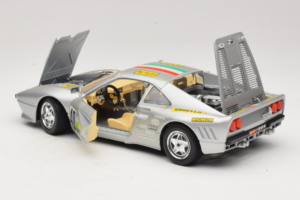 Ferrari 288 GTO #40 Srebrn 1984 Bburago 1:18 3027-S1 Kovina – slika 5 od 8