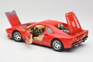 Ferrari 288 GTO Rdeč Bburago 1:18 3027 Kovina – slika 5 od 8