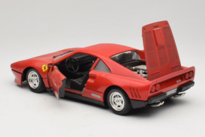Ferrari 288 GTO Rdeč Tonka 1:18 3233 Kovina – slika 5 od 8