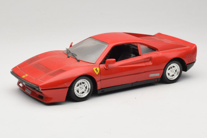 Ferrari 288 GTO Rdeč Tonka 1:18 3233 Kovina