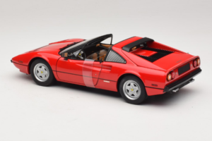 Ferrari 308 GTS Rdeč Star Collection Magnum P.I. Hot Wheels 1:18 P9908 Kovina – slika 5 od 6