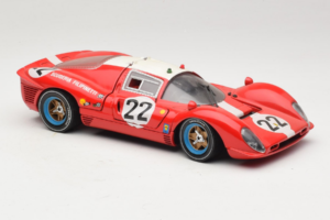 Ferrari 330 P4 #22 Scuderia Filipinetti Poor Condition 1967 Revell 1:18 48825-P1 Kovina – slika 6 od 8