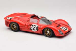 Ferrari 330 P4 #224 Rdeč 1967 Revell 1:18 48825-P2 Kovina – slika 5 od 7