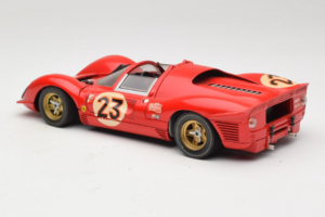 Ferrari 330 P4 #23 L. Bandini / C. Amon 24 Hours of Daytona Winner 1967 Revell 1:18 48833 Kovina – slika 7 od 8