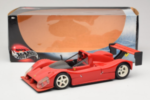 Ferrari 333 SP Rdeč Z Belimi Kolesi Hot Wheels 1:18 29230 Kovina – slika 8 od 8