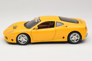 Ferrari 360 Modena 25 Jahre FMC Rumen Bburago 1:18 3358-Y1 Kovina – slika 4 od 8