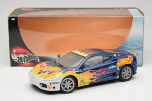 Ferrari 360 Modena Challenge #5 Hot Wheels Purple Fire Livery 1999 Bburago 1:18 29619 Kovina – slika 8 od 8