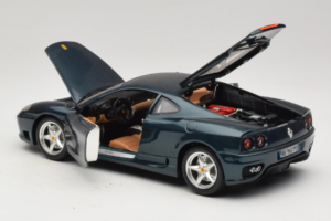 Ferrari 360 Modena Temno Zelena Metalik Bburago 1:18 3358-G2 Kovina – slika 4 od 7