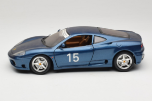 Ferrari 360 Modena #15 Omejena Izdaja Moder Metalik Bburago 1:18 3358-F1 Kovina – slika 4 od 8
