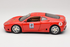 Ferrari 360 Modena Bevro International #4 Omejena Izdaja 111 kos Rdeč Bburago 1:18 3358-P1 Kovina – slika 4 od 8