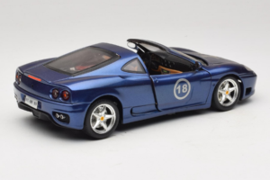 Ferrari 360 Modena Targa Omejena Izdaja 333 kos Vijoličen Metalik Bburago 1:18 3348-F1 Kovina – slika 3 od 8