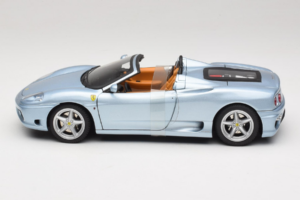 Ferrari 360 Spider Modra The Italian Job Hot Wheels 1:18 P9905 Kovina – slika 3 od 6