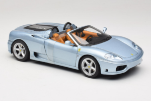Ferrari 360 Spider Modra The Italian Job Hot Wheels 1:18 P9905 Kovina – slika 4 od 6