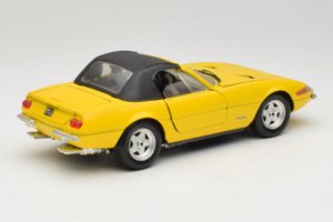Ferrari 365 GTS/4 Daytona Kabriolet Rumen Techno Giodi 1:18 740028 Kovina – slika 3 od 8