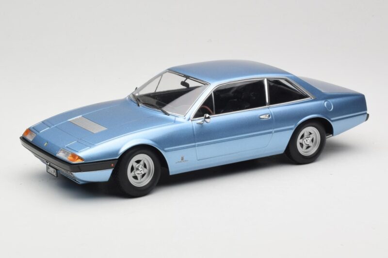 Ferrari 365 GT4 2+2 Modra KK-Scale 1:18 KKDC180162 Kovina