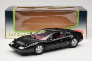 Ferrari 365 GT4/BB Črn Kyosho 1:18 08173K Kovina – slika 8 od 8