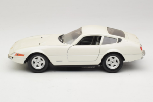 Ferrari 365 GTB/4 Daytona Berlina Bel Techno Giodi 1:18 74007 Kovina – slika 4 od 8