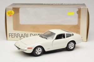 Ferrari 365 GTB/4 Daytona Berlina Bel Techno Giodi 1:18 74007 Kovina – slika 8 od 8