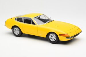 Ferrari 365 GTB/4 Daytona Rumen Kyosho 1:18 08162Y Kovina – slika 6 od 8