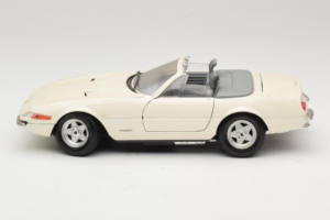 Ferrari 365 GTS/4 Spider Bel Techno Giodi 1:18 40028 Kovina – slika 4 od 8