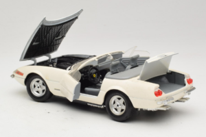 Ferrari 365 GTS/4 Spider Bel Techno Giodi 1:18 40028 Kovina – slika 5 od 8