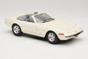 Ferrari 365 GTS/4 Spider Bel Techno Giodi 1:18 40028 Kovina – slika 6 od 8