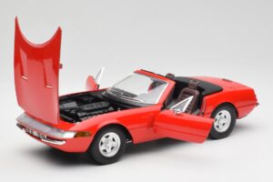 Ferrari 365 GTS Rdeč Solido 1:18 8017 Kovina – slika 2 od 8