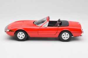 Ferrari 365 GTS Rdeč Solido 1:18 8017 Kovina – slika 4 od 8