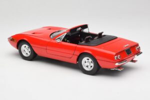 Ferrari 365 GTS Rdeč Solido 1:18 8017 Kovina – slika 7 od 8