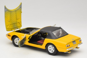 Ferrari 365 GTS Rumen S Črno Streho Solido 1:18 8018 Kovina – slika 5 od 8