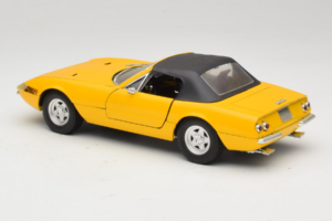 Ferrari 365 GTS Rumen S Črno Streho Solido 1:18 8018 Kovina – slika 7 od 8
