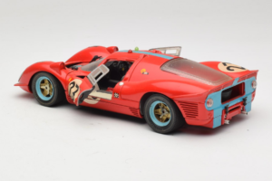 Ferrari 412P #23 W. Mairesse / J. Beurlys Le Mans 1967 Rdeč Revell 1:18 48826 Kovina – slika 5 od 8