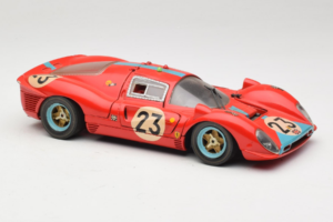 Ferrari 412P #23 W. Mairesse / J. Beurlys Le Mans 1967 Rdeč Revell 1:18 48826 Kovina – slika 6 od 8
