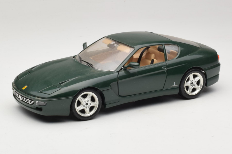 Ferrari 456 GT Temno Zelen Bburago 1:18 3046-GR1 Kovina
