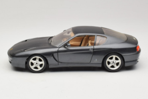 Ferrari 456 GT Siv Metalik Bburago 1:18 3036-G1 Kovina – slika 4 od 8