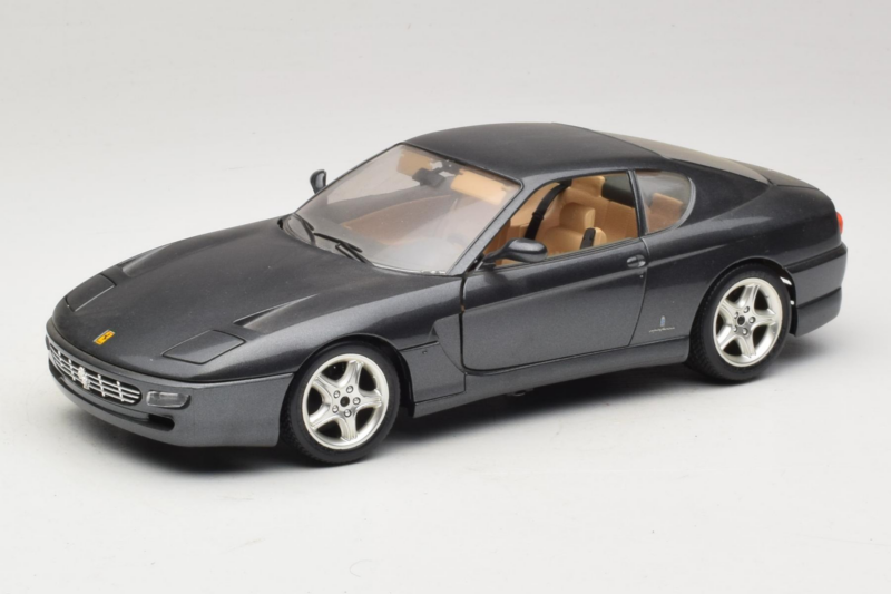 Ferrari 456 GT Siv Metalik Bburago 1:18 3036-G1 Kovina