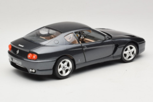 Ferrari 456 GT Siv Metallic Posebna Barva Bburago 1:18 3036 D Kovina – slika 3 od 8