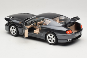 Ferrari 456 GT Siv Metallic Posebna Barva Bburago 1:18 3036 D Kovina – slika 5 od 8