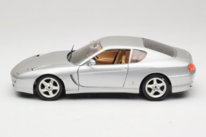 Ferrari 456 GT Srebrn Bburago 1:18 3336-S1 Kovina – slika 4 od 8